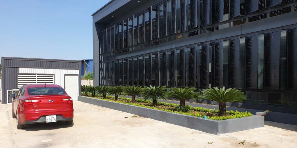 thiết kế sân vườn công ty