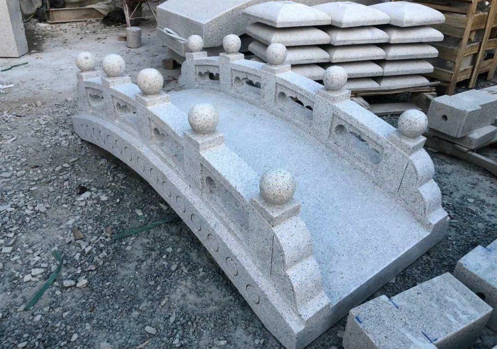 cầu đá tự nhiên