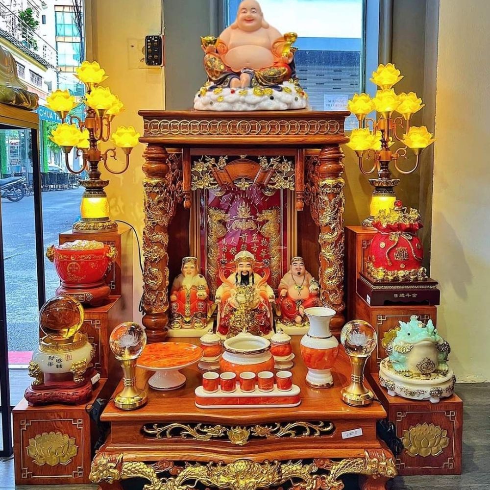 bàn thờ thần tài