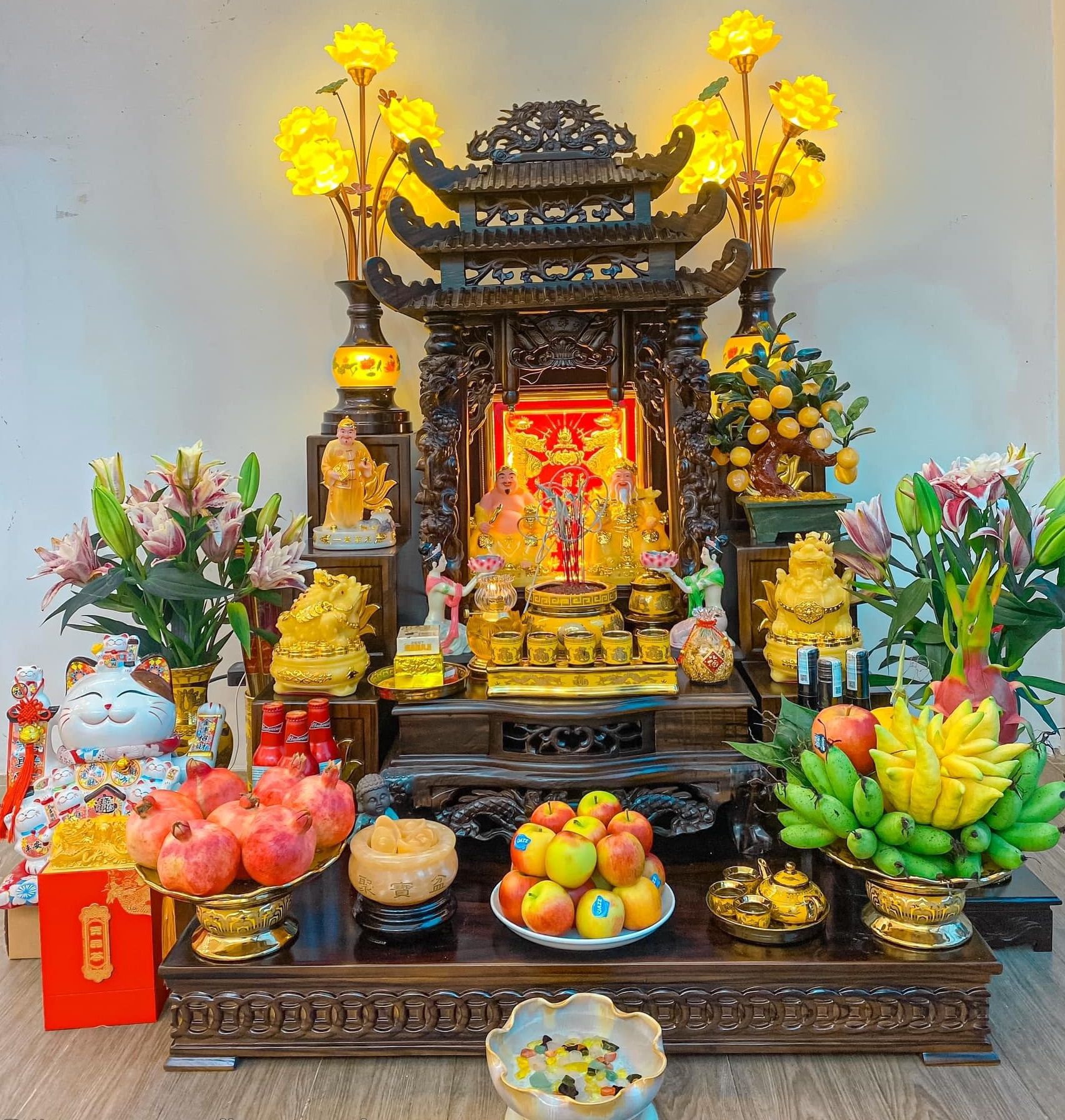 bàn thờ ông địa thần tài